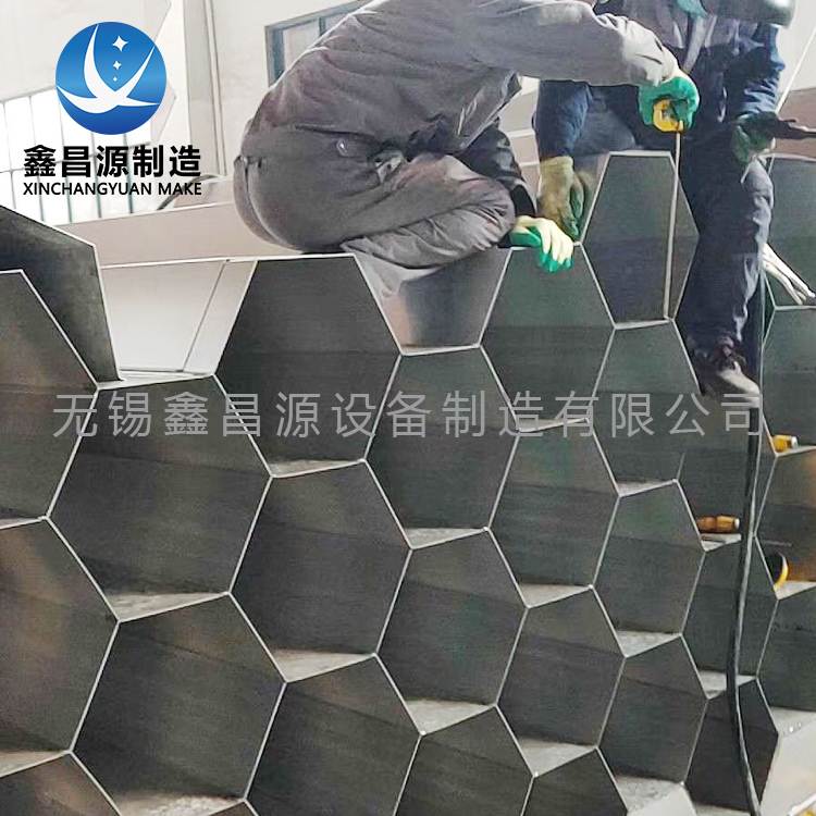 一種集塵板、集塵極及移動(dòng)式靜電除塵裝置的制作方法